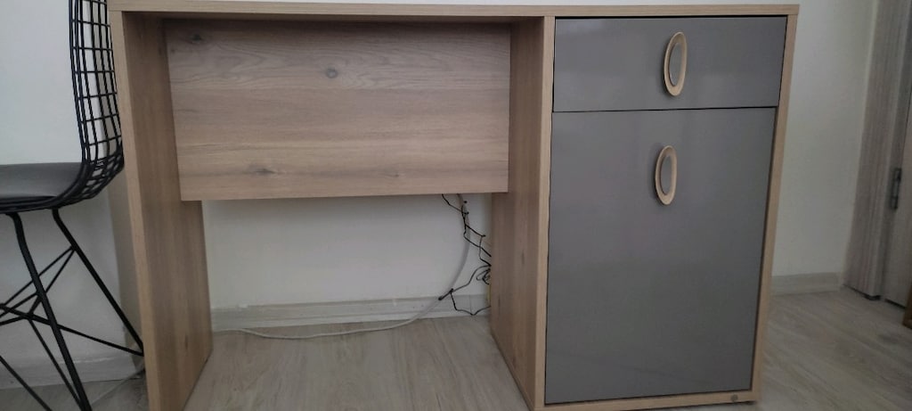 Mondi Aynalı Makyaj masası