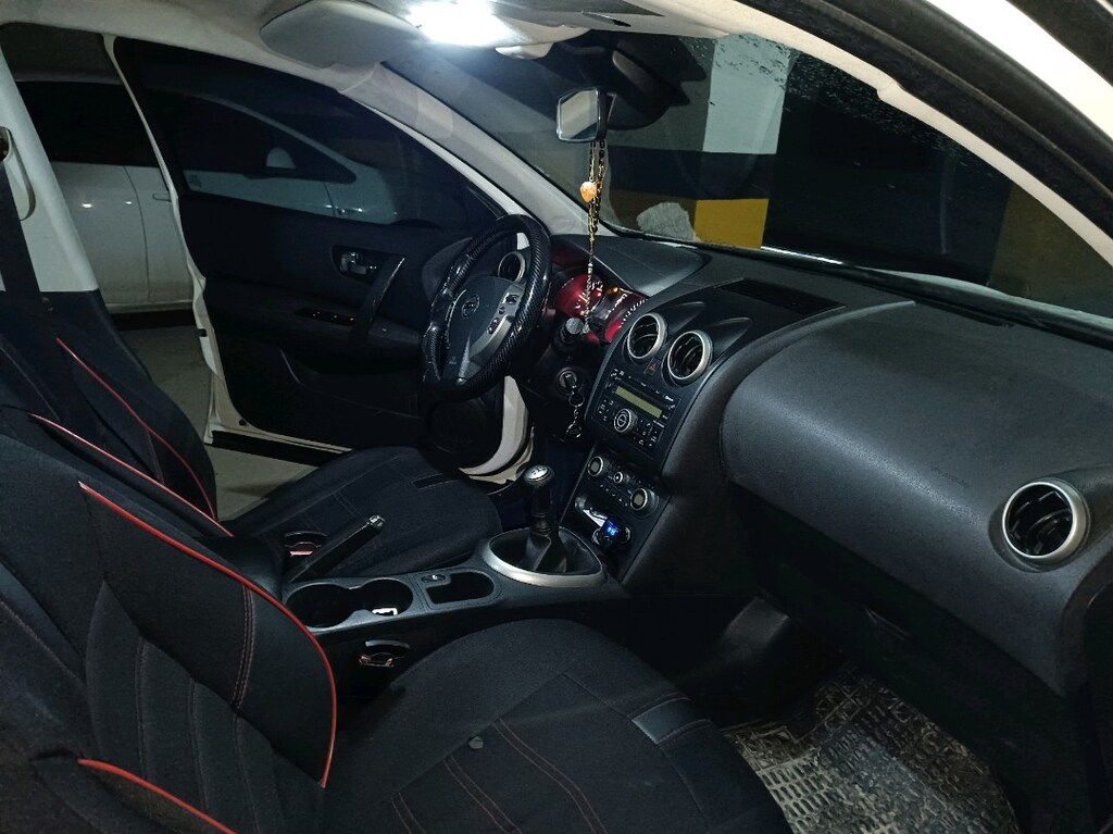 2011 model Nissan Qashqai - 8