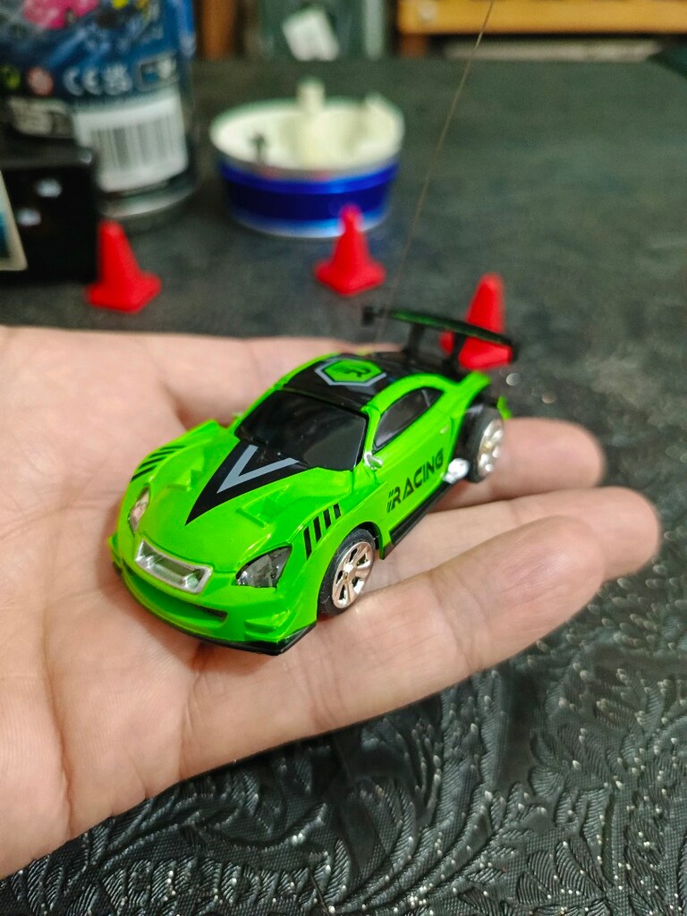 kumandalı mini 350z araba - 2