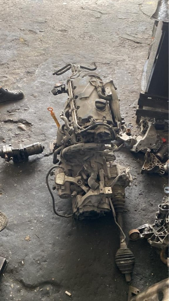 1.9 TdI caddy çıkma motor