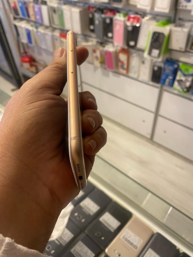 İPhone 8 hatasız pil 100 hersey aktif Gold sıfır ayarında bir cihaz - 2