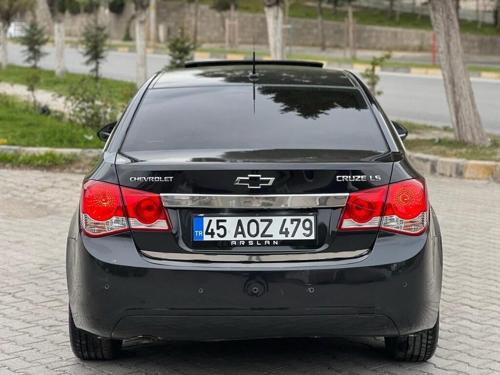 Chevrolet Curuze LS Plus - 4