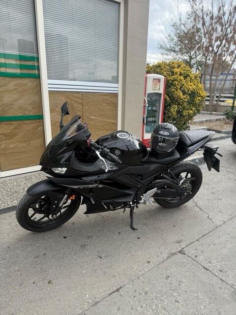 YAMAHA R3