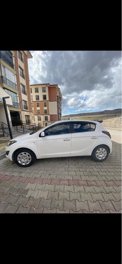 Hyundai i20 2013 model jump - 3