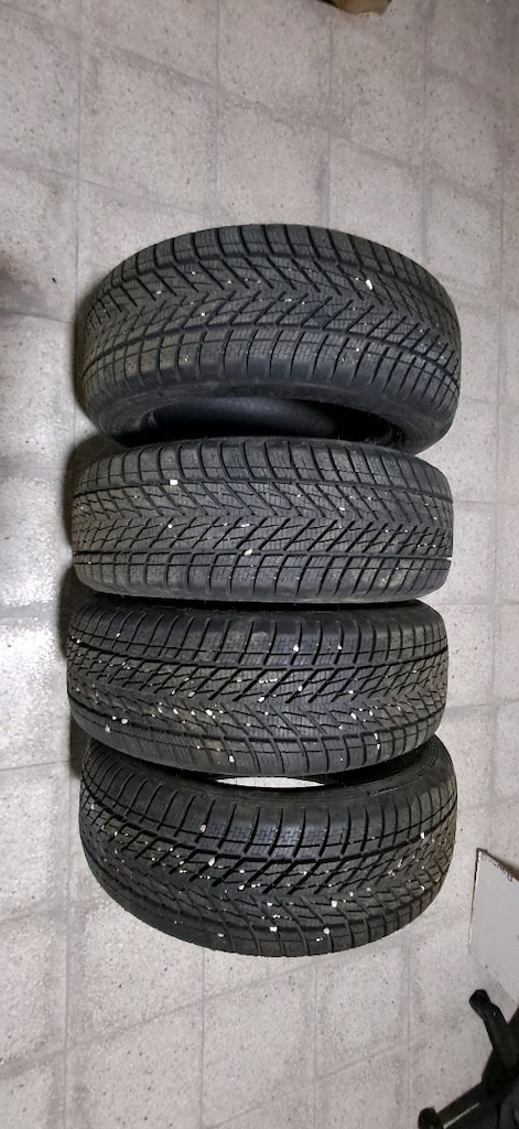 Goodyear 205 55 16 91H 29/25 üretim tarihli kış lastiği