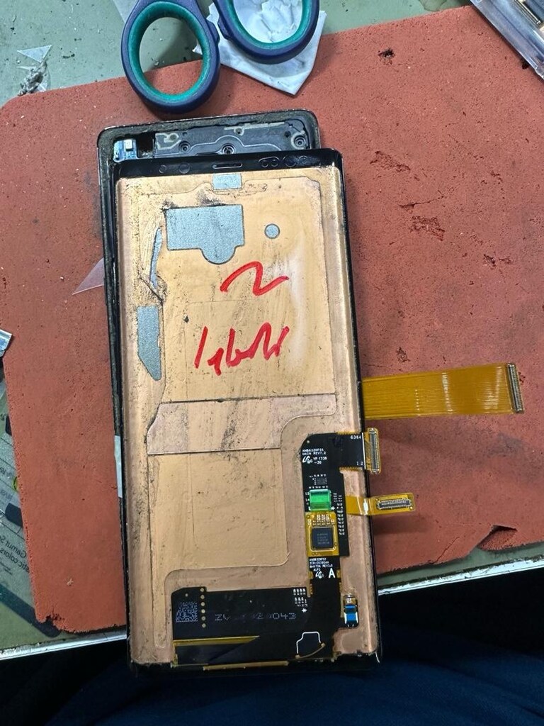 Samsung not 8 orjinal büyük lekeli ekran - 4