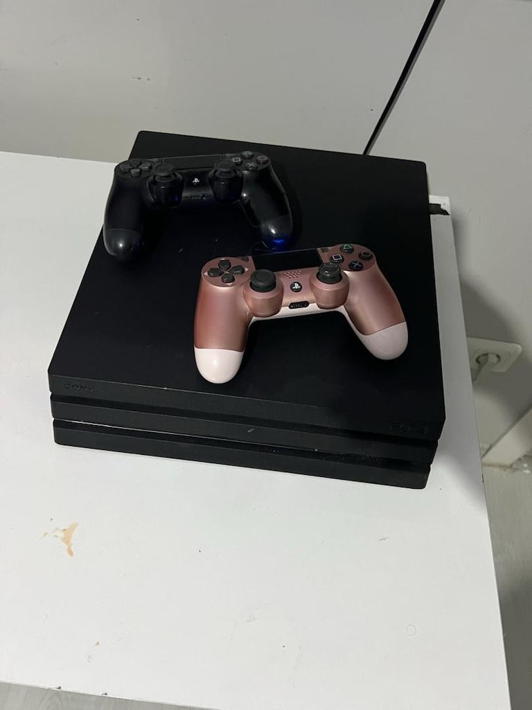 Playstation 4 pro 4K 14 oyunsuz - 4