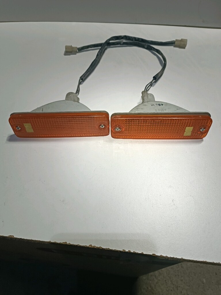 Mazda 323 ön tampon sinyal sağ 85.89 orijinal çıkma parça - 3