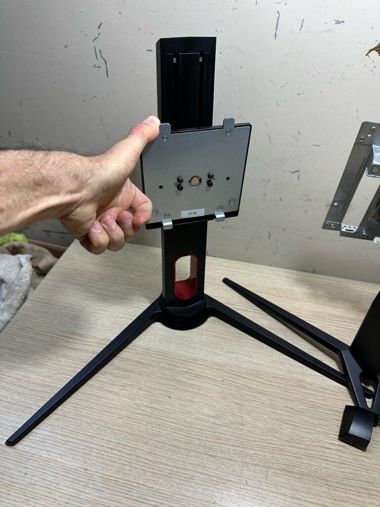 LED MONİTÖR AYAĞI 27" ve 24" - 3