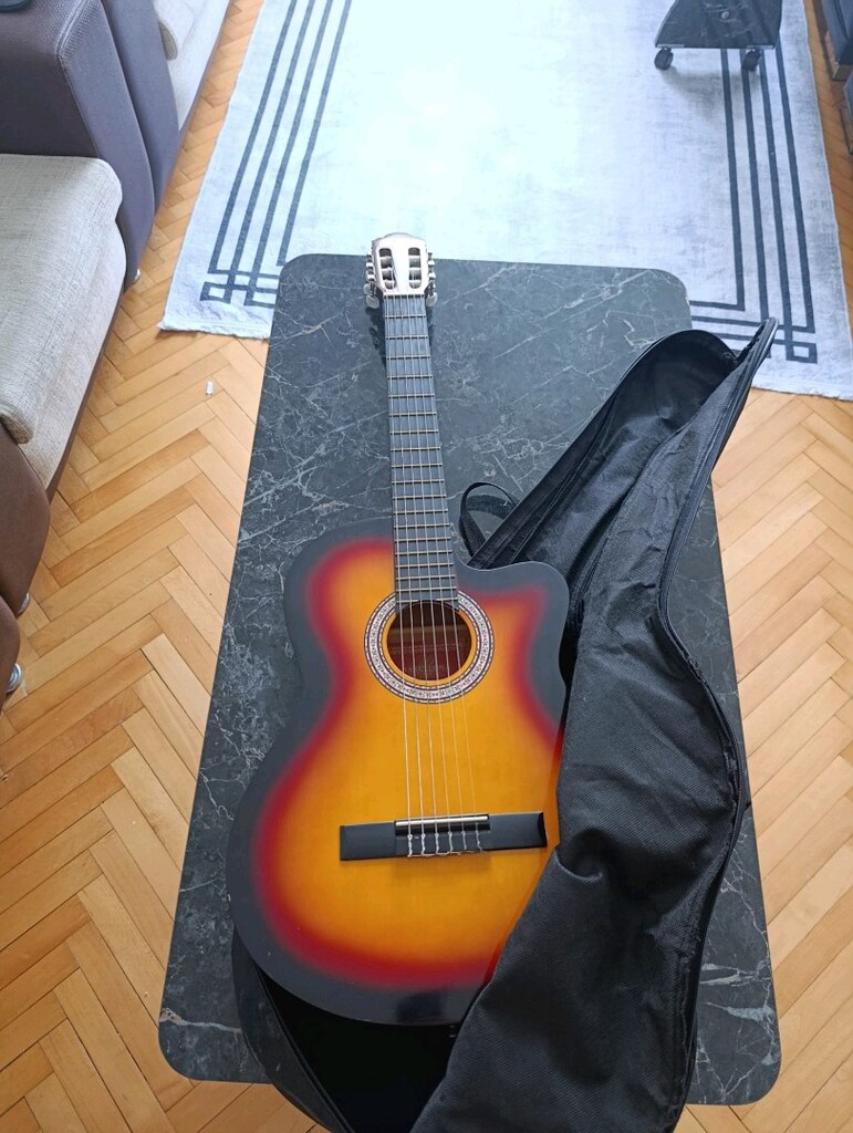 Klasik Gitar - Tam Set (Kapo + Askı + Çanta) - 2