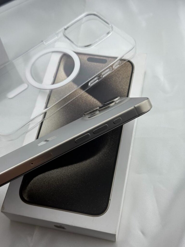 iPhone 15 Pro Max 256 GB YD - 2