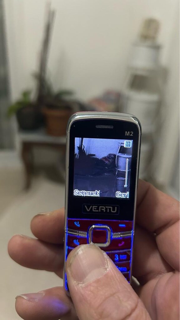 vertu m2 - 3