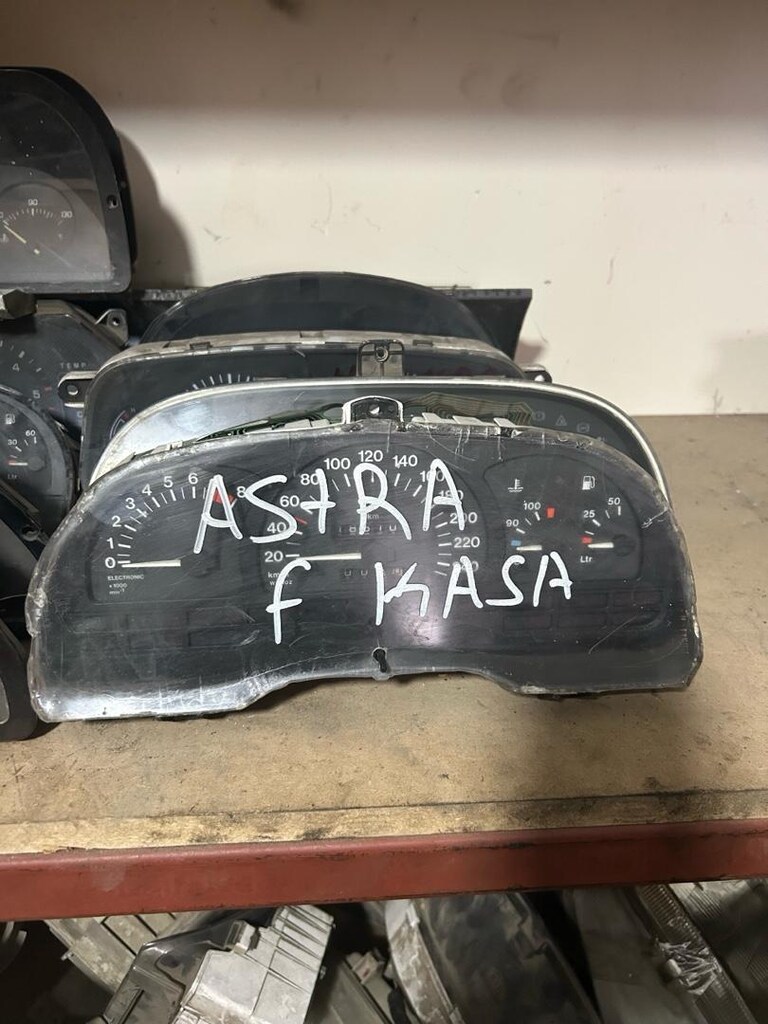 Opel Astra f kasa gösterge paneli - 2