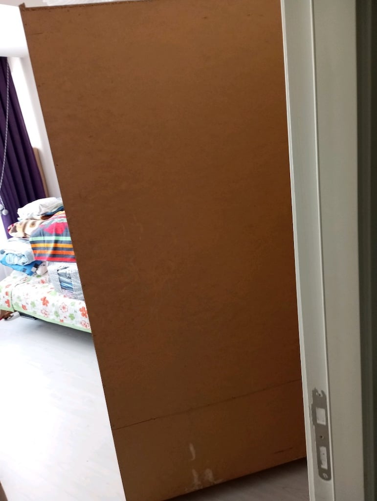 ŞOKFİAT 2 KAPILI GARDIROP EBAT BOY 190 CM EN 90 CM DERİNLİK 50 CM 2 EL - 3