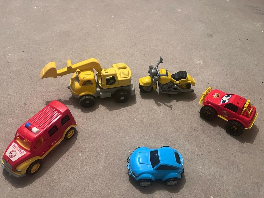 OYUNCAK KEPÇE ve DİĞER KÜÇÜK OYUNCAKLAR - 7