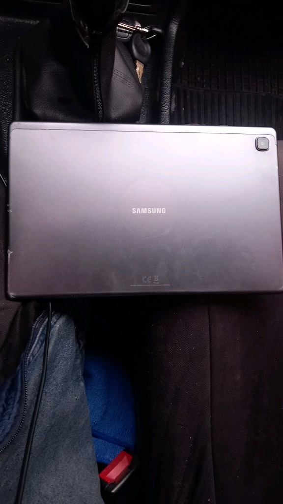 "Cihaz Samsung Galaxy Tab A7 10.4 inç modelidir. Sim kart takılan (LTE - 5
