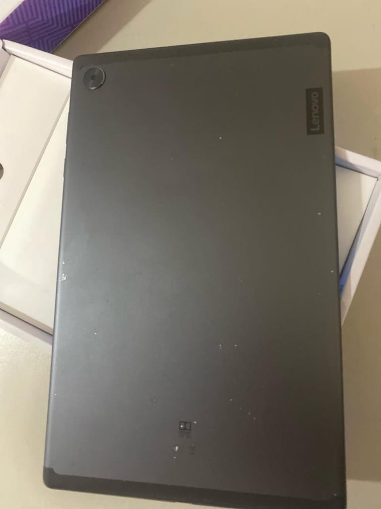 lenova TB-X306F - 4