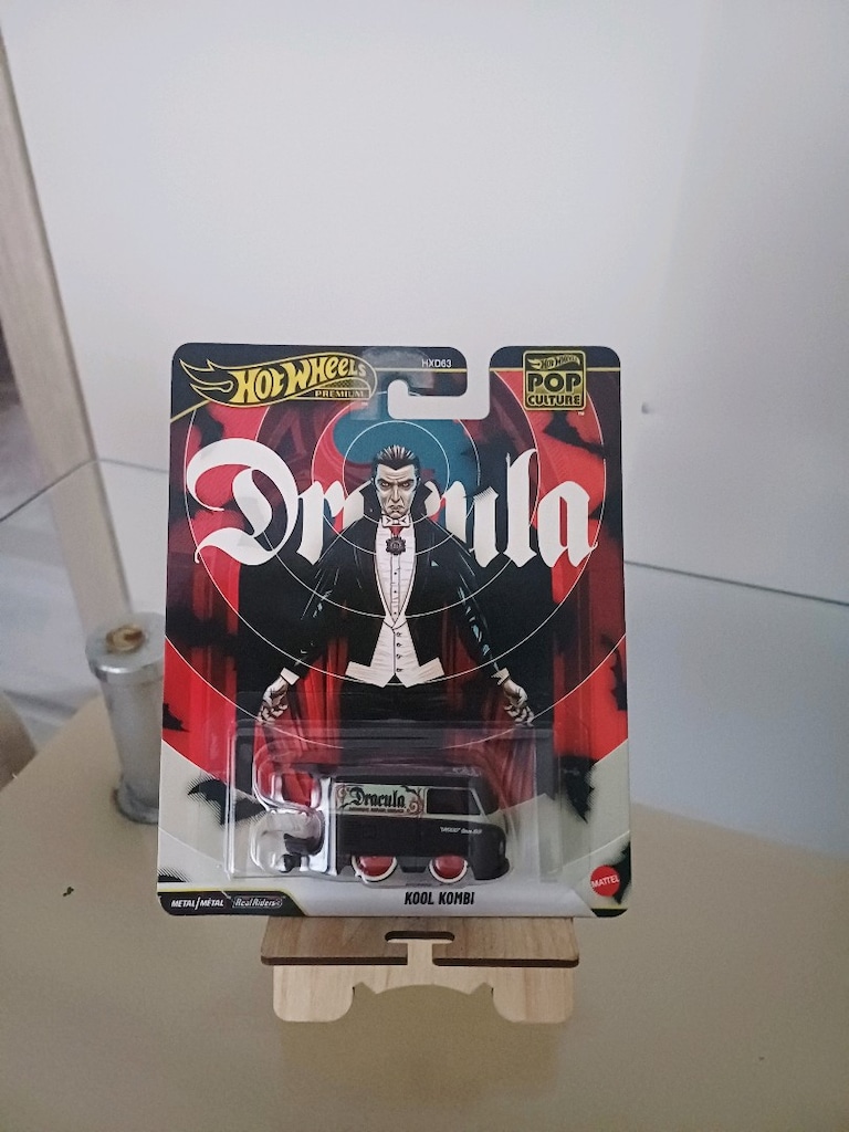 Hot Wheels Pop Culture Dracula Kool Kombi