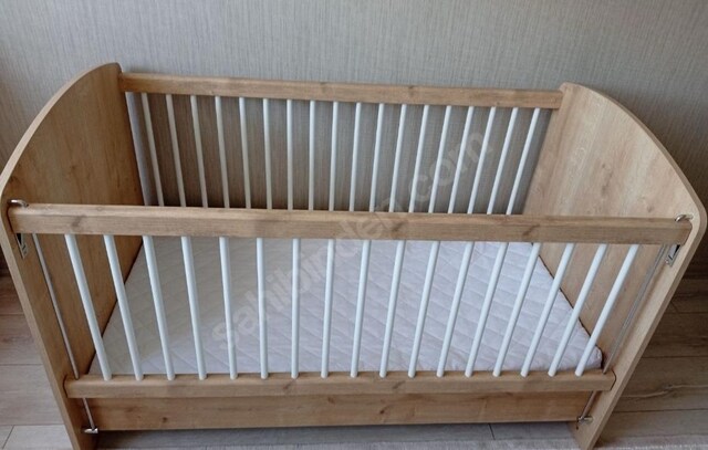 Sahibinden Temiz Çilek Bebek Beşiği
