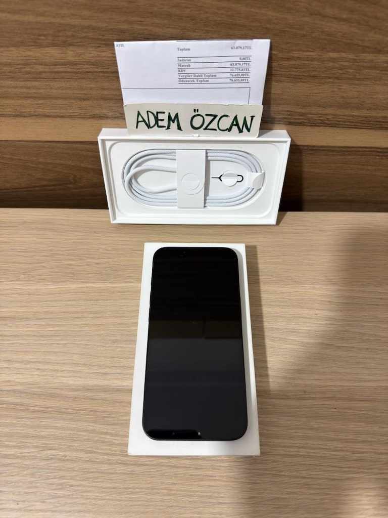 iPhone 16e / 128 GB / Siyah - 6