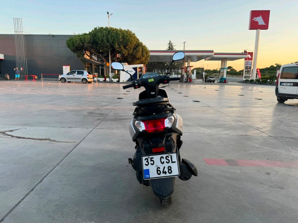 Apec PS5 125 cc Scooter - 15
