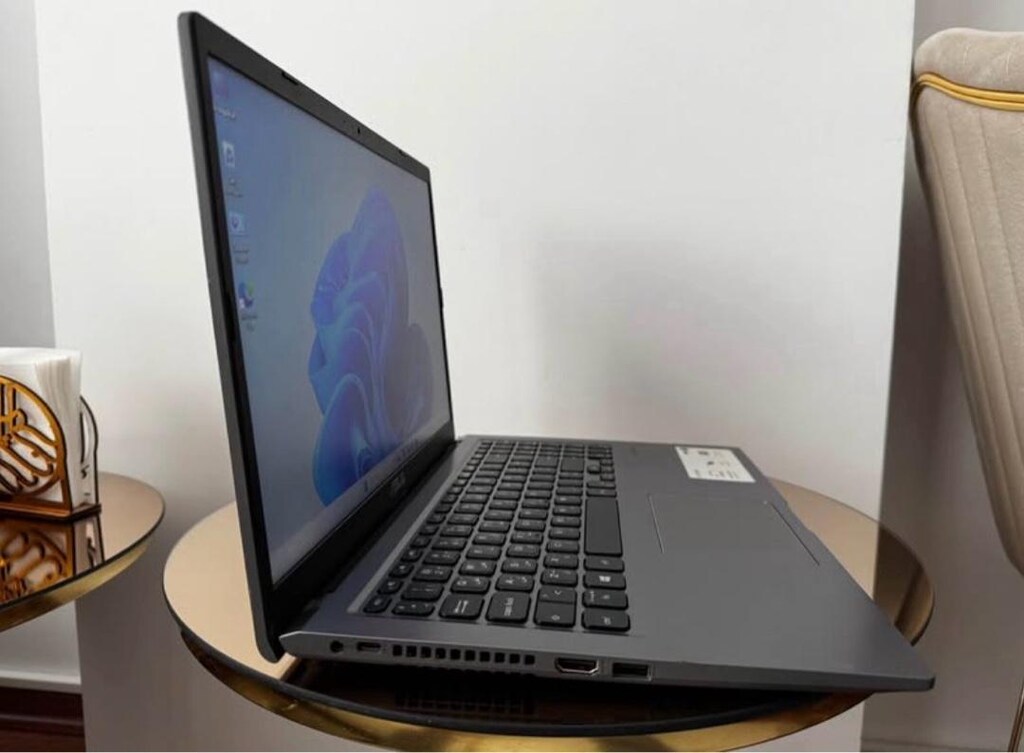 Asus Laptop - 2