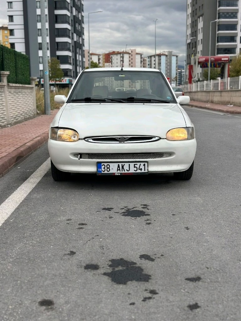 Sahibinden Masrafsız 1.6 CLX Ford Escort - 5