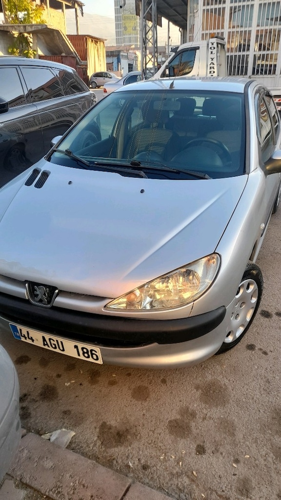 2005 model PEUGEOT 206 - 2