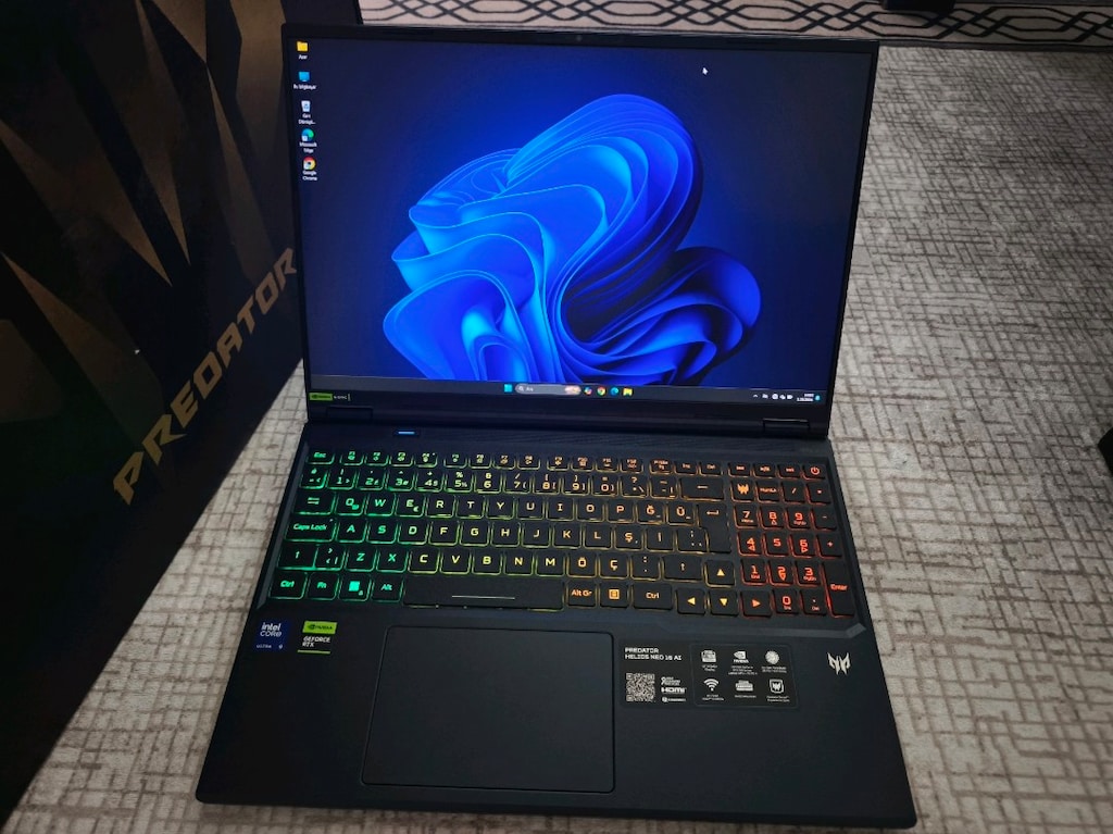 Acer predator Ultra9 rtx5070ti 32gb ram 2tb SSD 2k 240hz laptop - 2