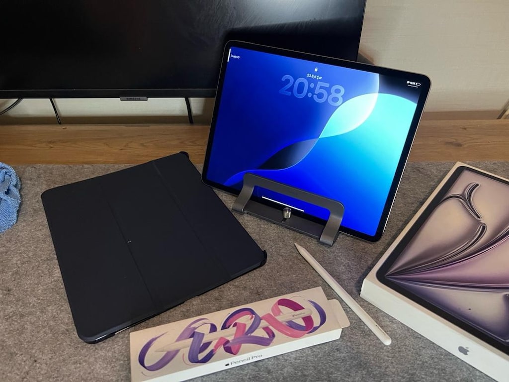 iPad Air 13” M3 256 GB Space Gray ve Pencil Pro– - %100 Pil - 20 DÖNGÜ - 3