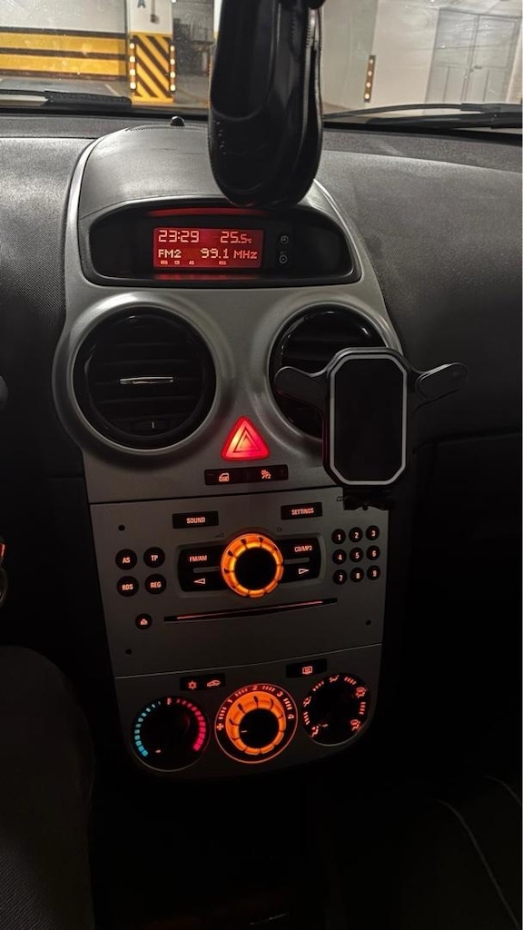 Opel corsa 2009 - 8