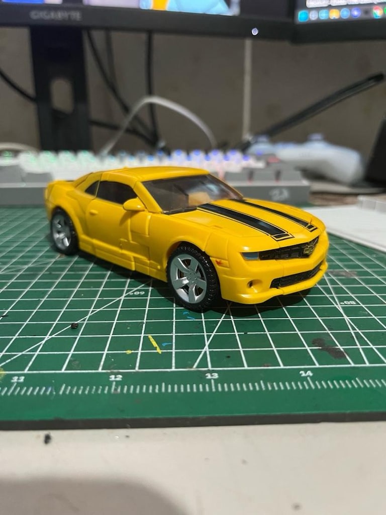 Bumblebee - Transformers figür oyuncak - 3