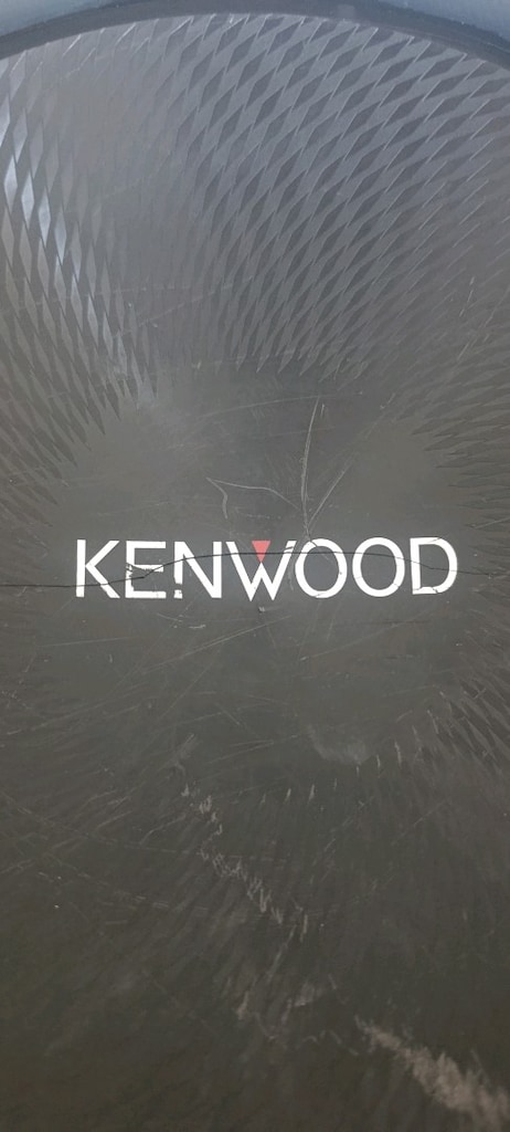Kenwood Bass - 2