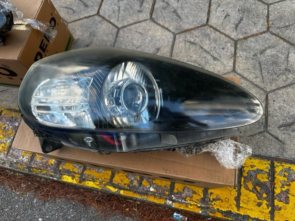 2006 MODEL GRANDE PUNTO ORJİNAL ÇIKMA ÖN FAR SATILIK! - 4