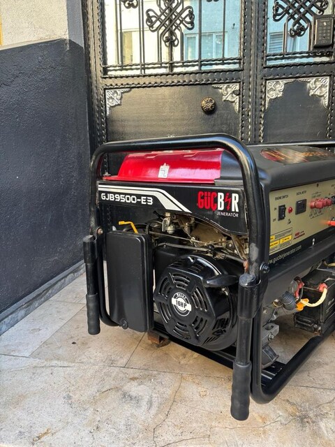 40 saatte 380 /220 volt Jenerator