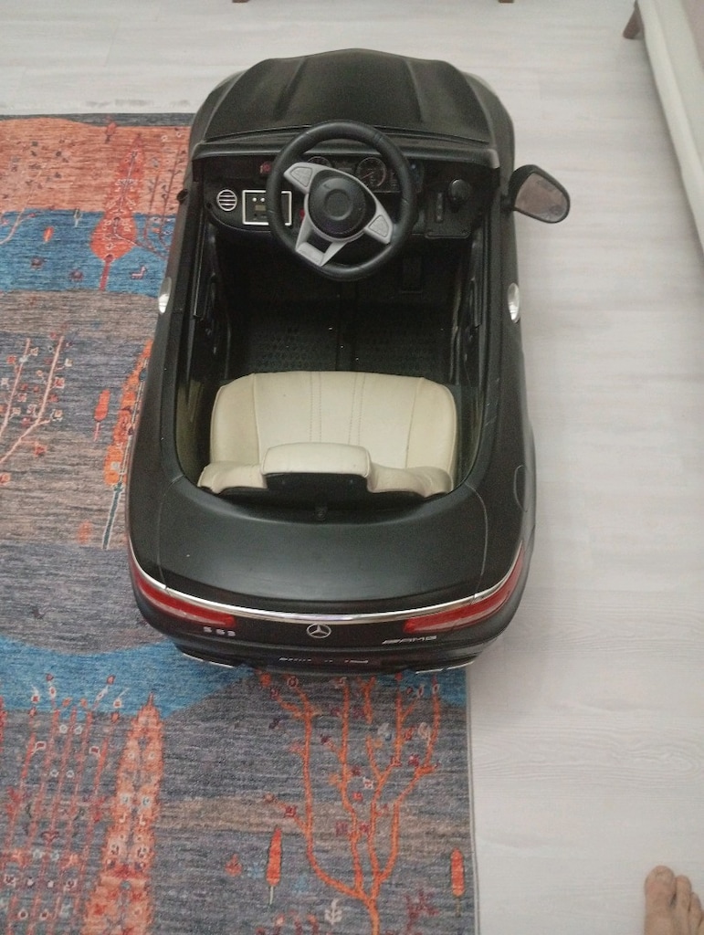 Mercedes AMG S63 - 12V Çift Motorlu Akülü Araba