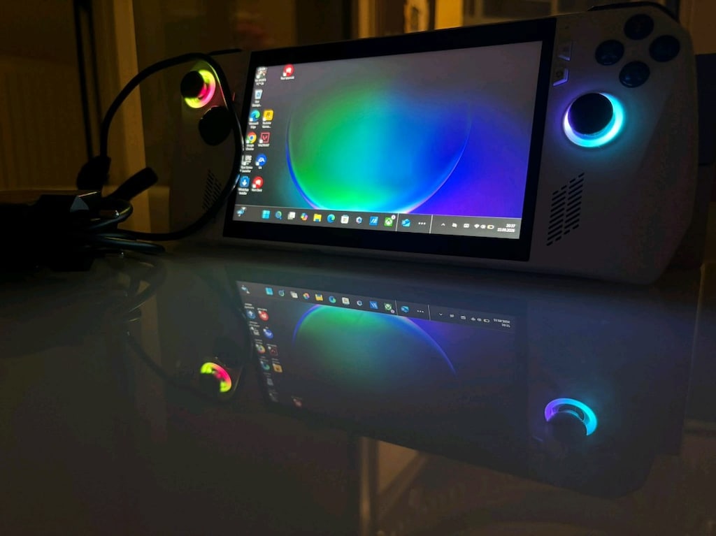Asus rog ally z1 extreme - 2
