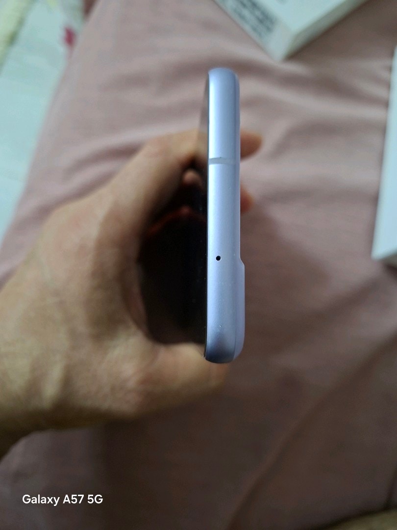 Samsung S21 FE - 4