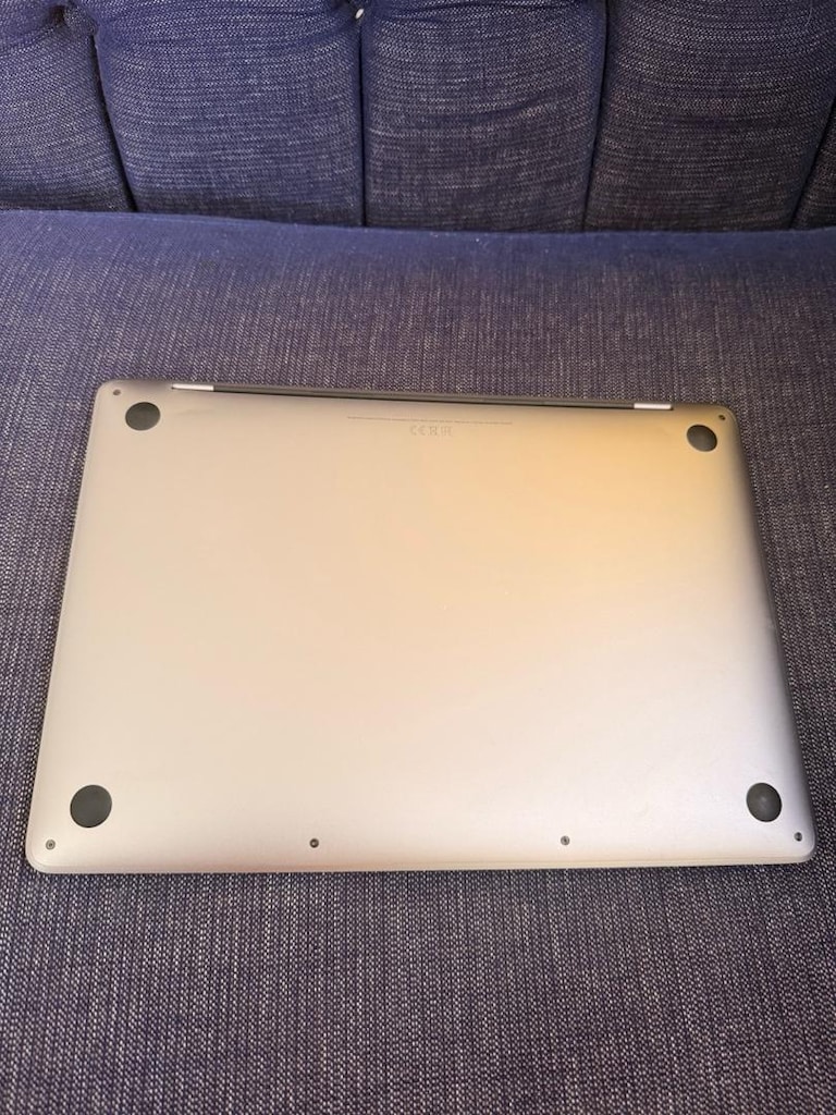 MACBOOK PRO 2022 M2 İŞLEMCİ TOUCH BAR TERTEMİZ - 5