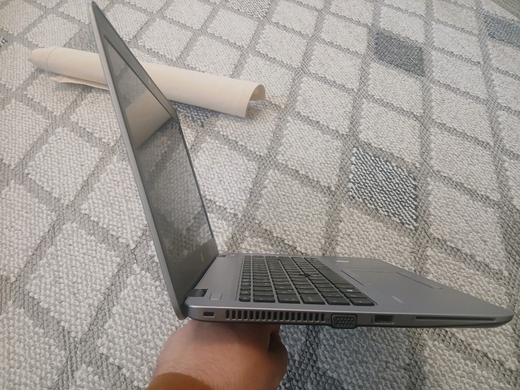 HP ELITEBOOK İ5 6300U 4 256 14 INC HATASIZZ - 3