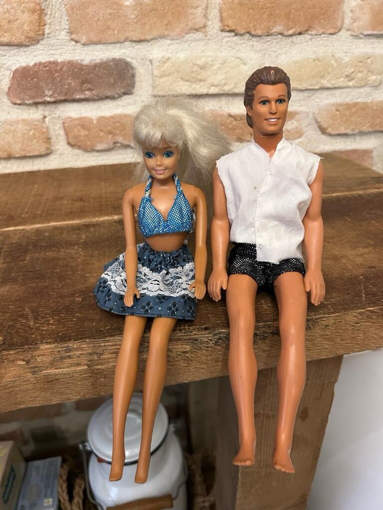 barbie sparkle beach 1966 bebek - 4