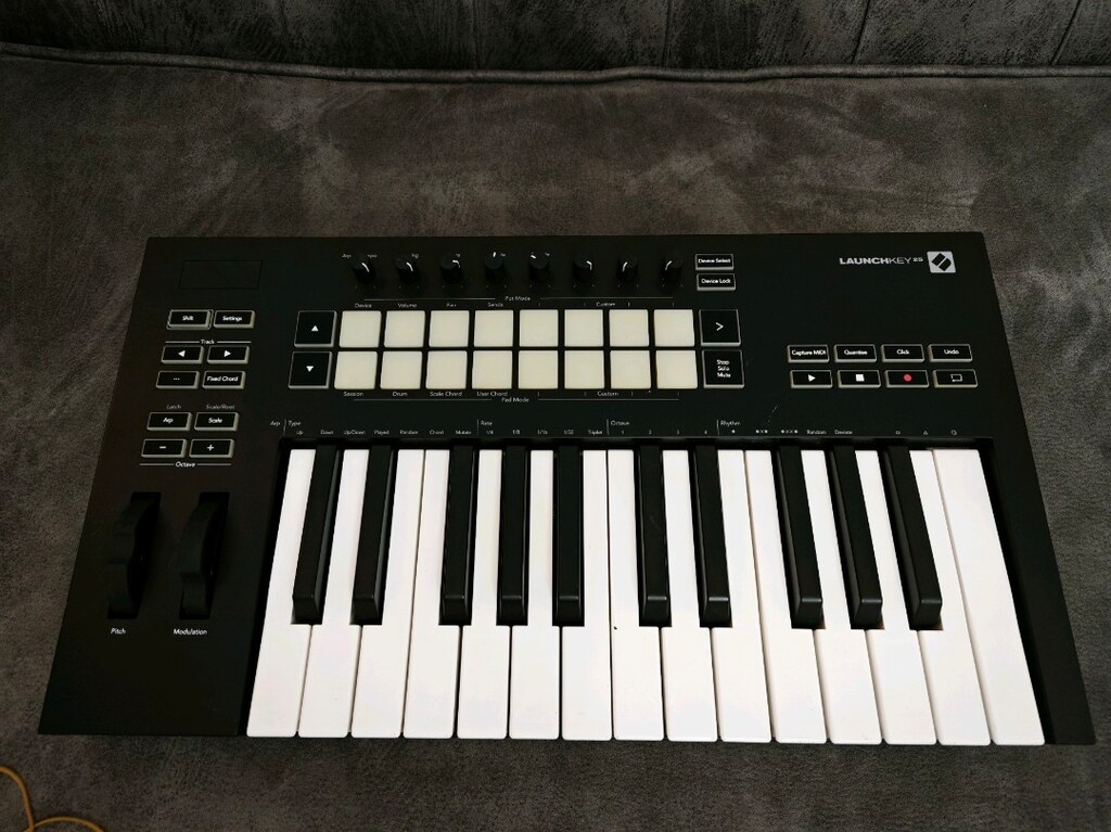 Novation Launchkey 25 MK3 - 6