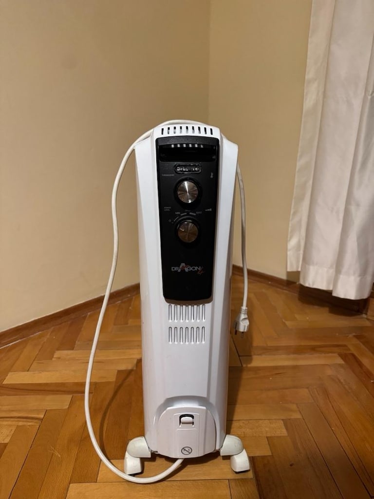 DeLonghi Dragon4 TRD4 1025 model yağlı radyatör satılıktır