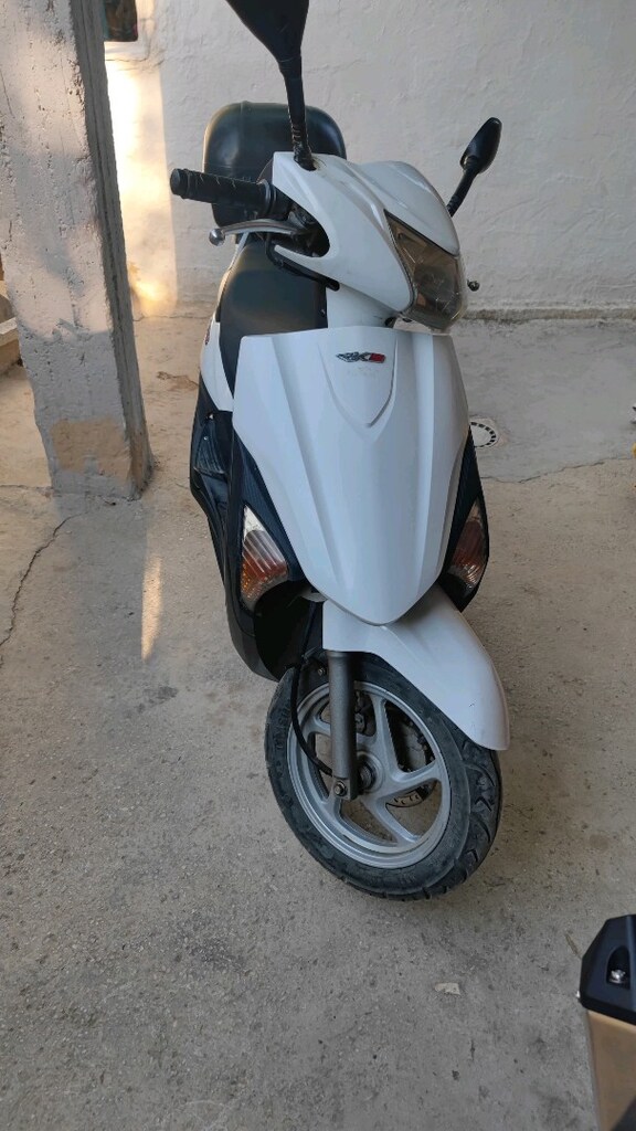 Temiz masrafsız 100 CC motor.