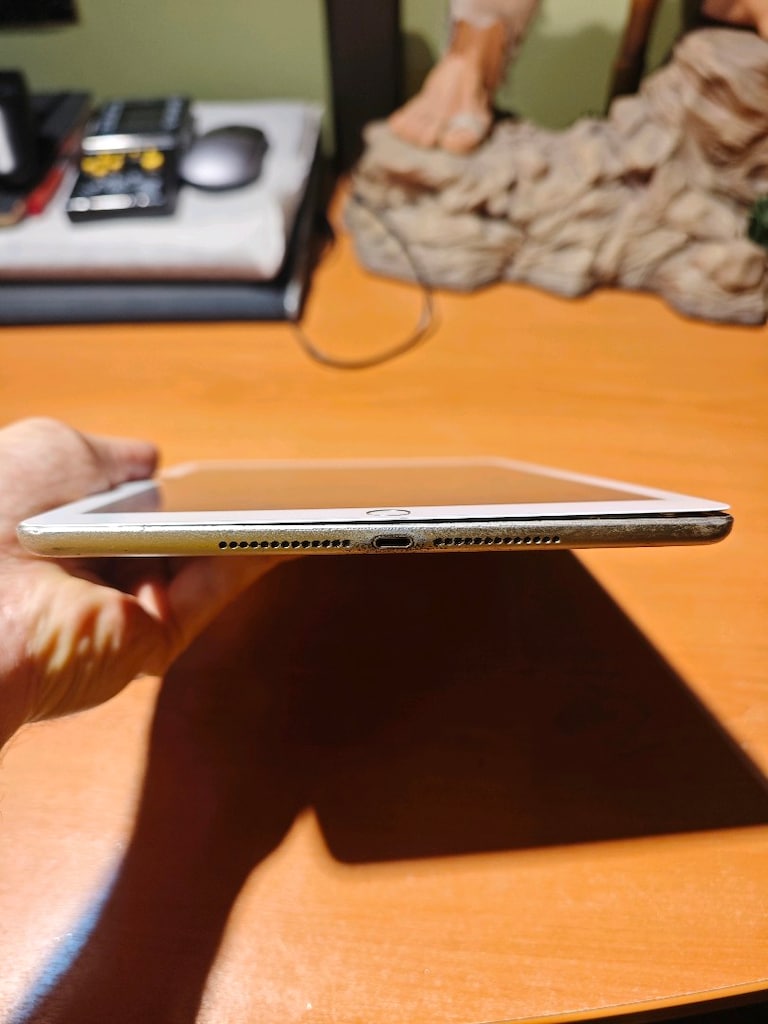 Apple iPad Air 5 Nesil A1822 Kusurlu - 2