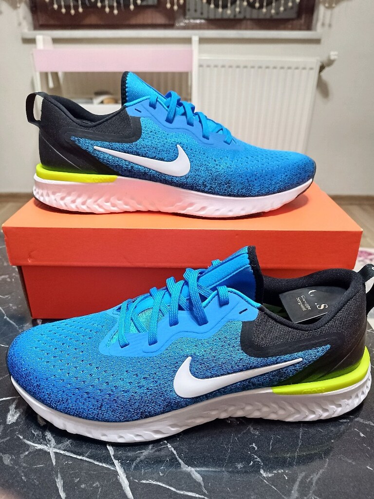 Nike odyssey orjinal sıfır kutulu üründür.Denemek için dahi giyilmemiş - 3