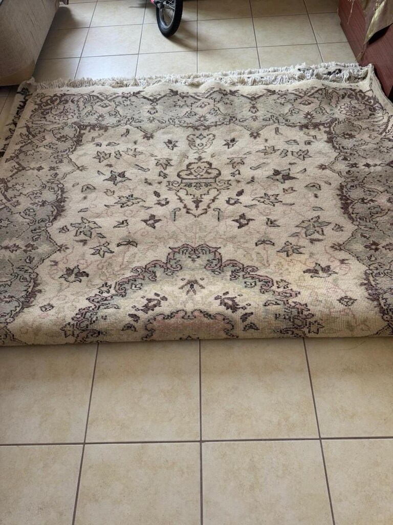 Isparta yün el dokuma halı 50 üzeri 6m 2tanesihiç kullanılmadı. - 10