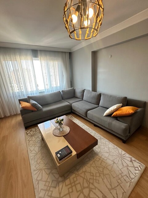 fuga marka köşe koltuk 240 cm x 200cm tay tüyü kumaş temiz kullanılmış