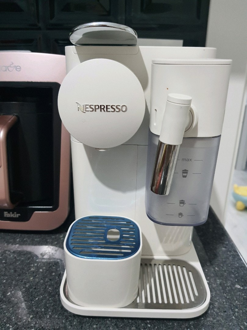Nespresso Kapsül kahve makinesi