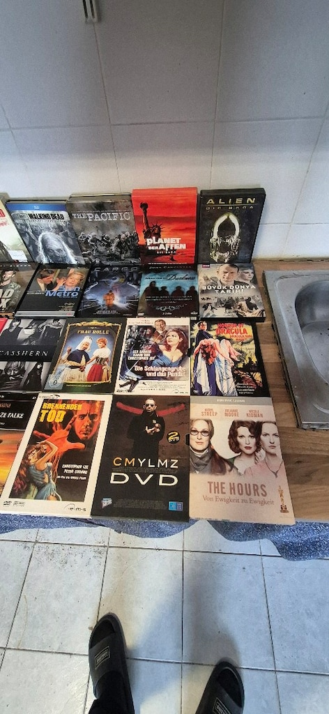 Özel seri kolleksiyon DVD filmler . sayılı üretim. - 3